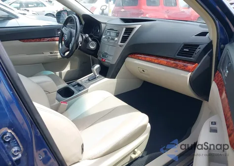 2010 Subaru Legacy 2.5I Limited из США, поврежденный, VIN 4S3BMCK60A3228323